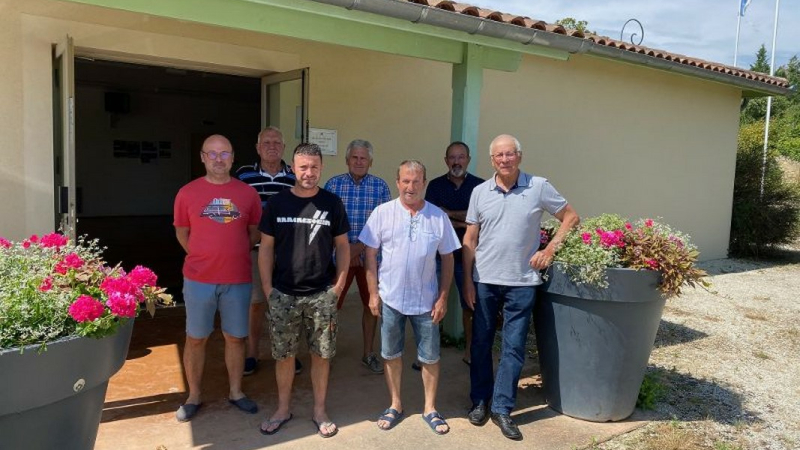 Chasseurs en assemblée