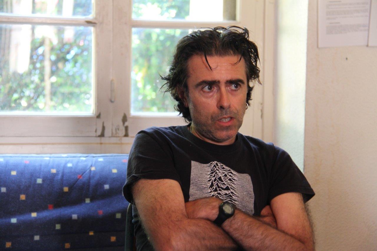 Stéphane Dufau, seul en scène dans "La Part des Anges" - Photo MLS