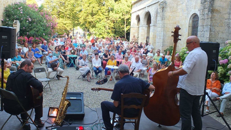 Jazz manouche dans le parc du château