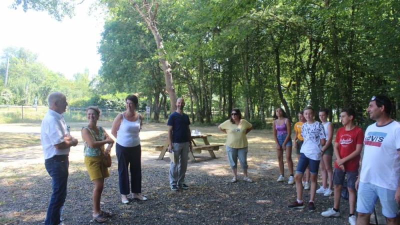 Des élus à la rencontre des adolescents et animateurs de l'Été jeunes