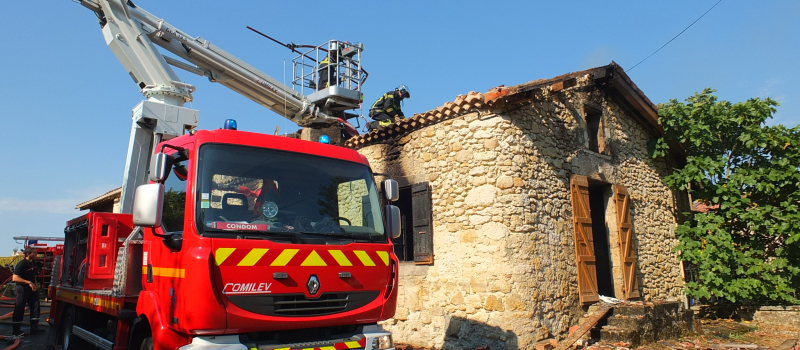 Une maison détruite par le feu