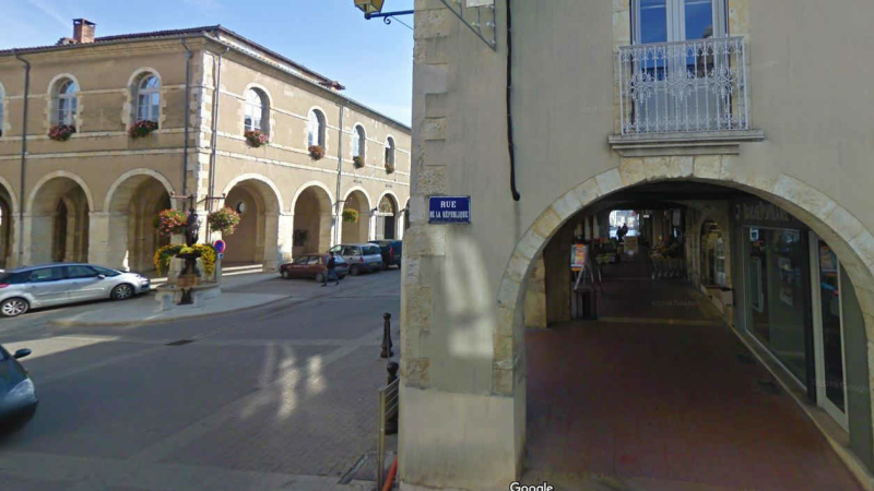 On va commencer par la Rue de la République