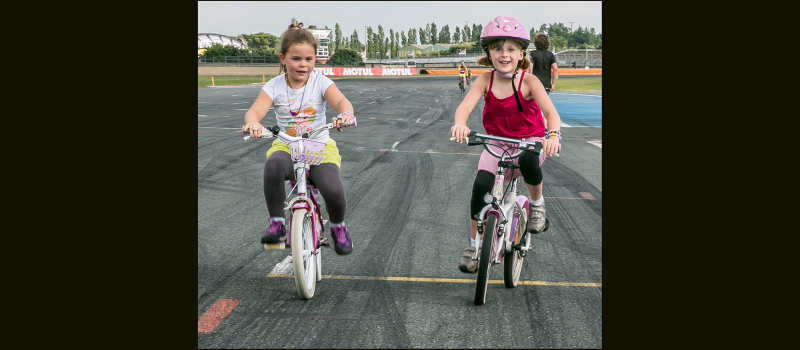 Piste restreinte pour les cyclos de compétition au circuit de Nogaro 
