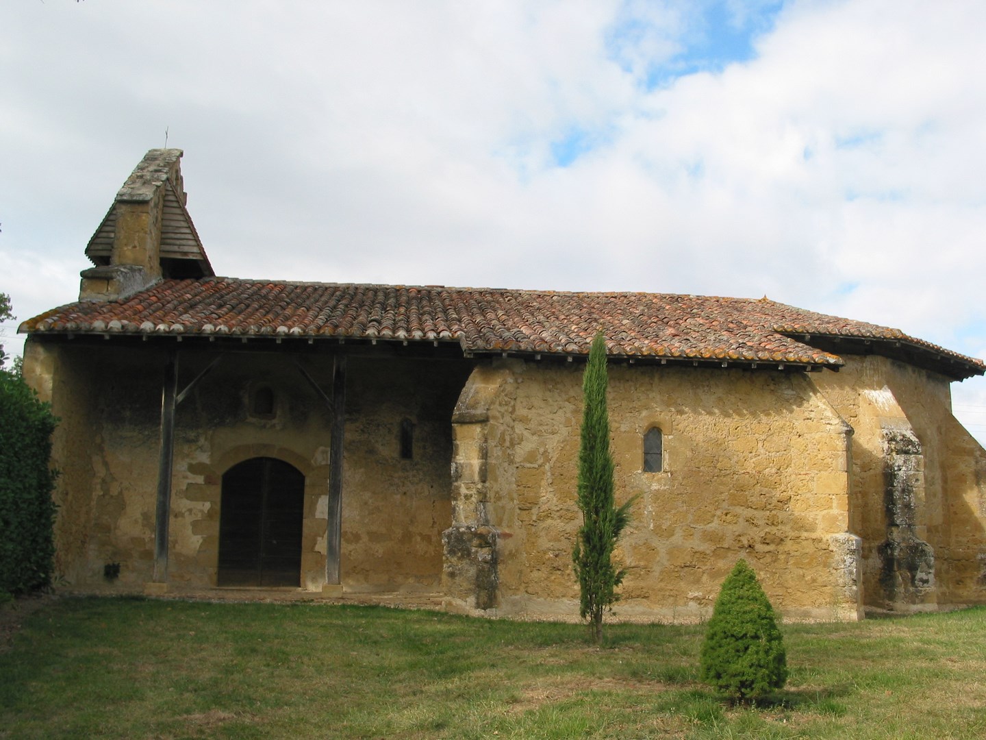 La petite chapelle de Pis, commune de Bellegarde