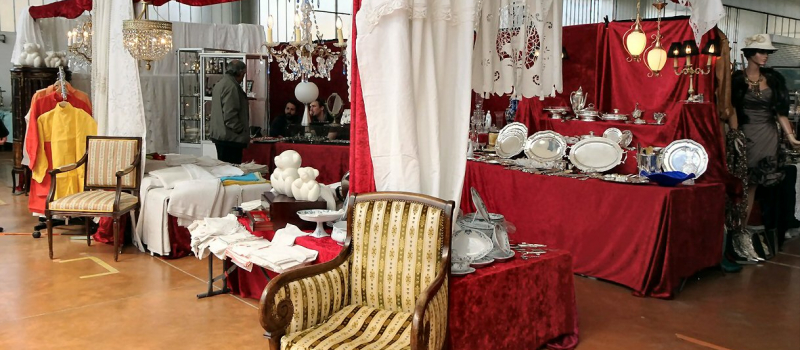 Septième salon des Antiquaires sous la grande Halle 