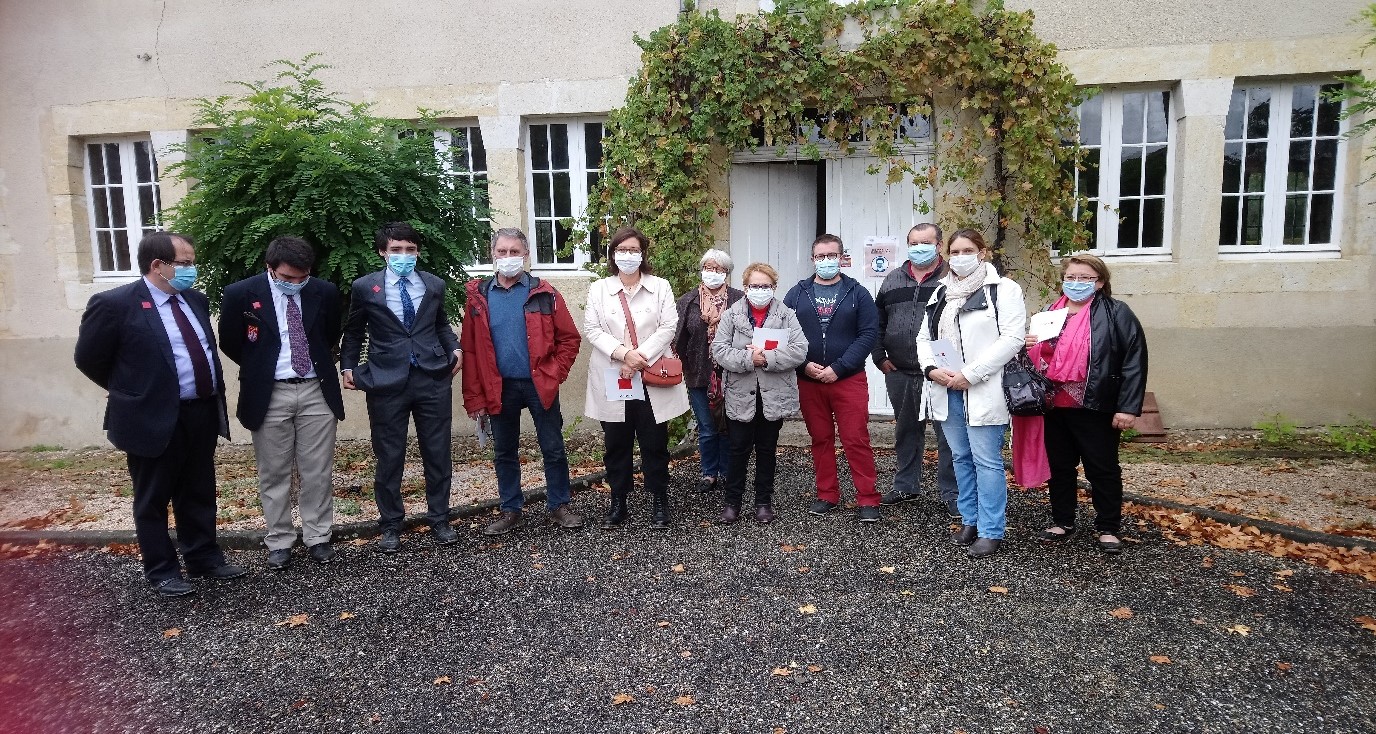 La commission lors de sa visite à la Maison Aurian - Photo CCT