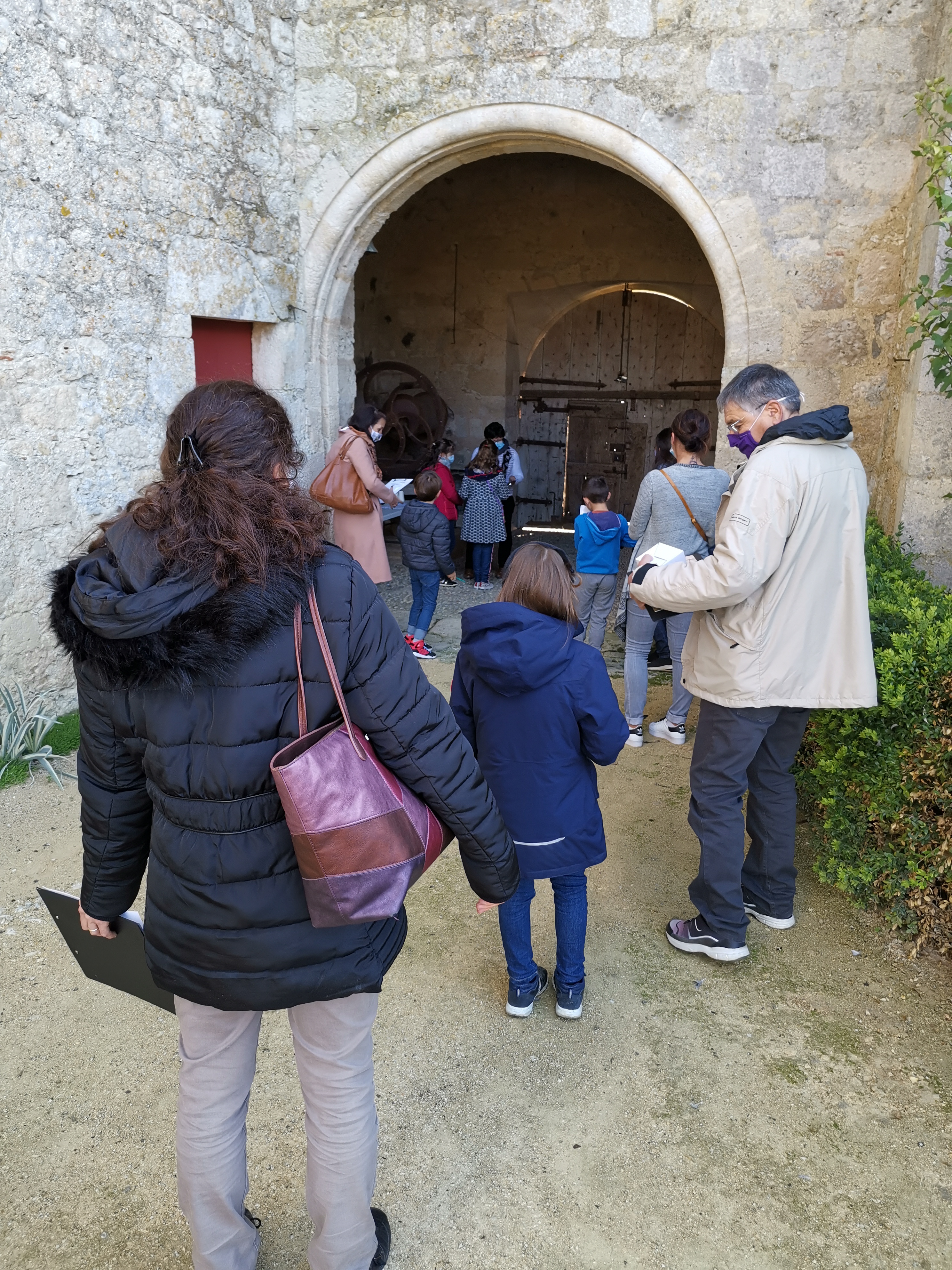 Du monde au château
