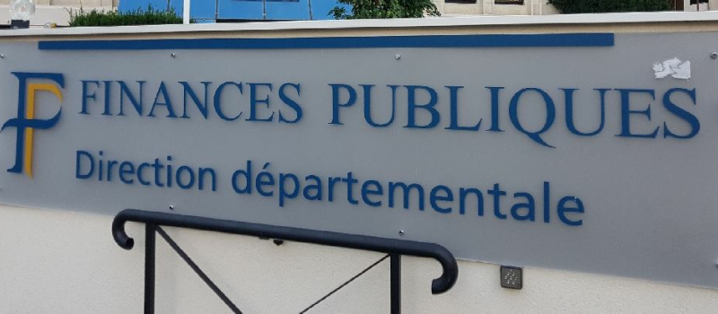 Comment contacter le service des impôts?