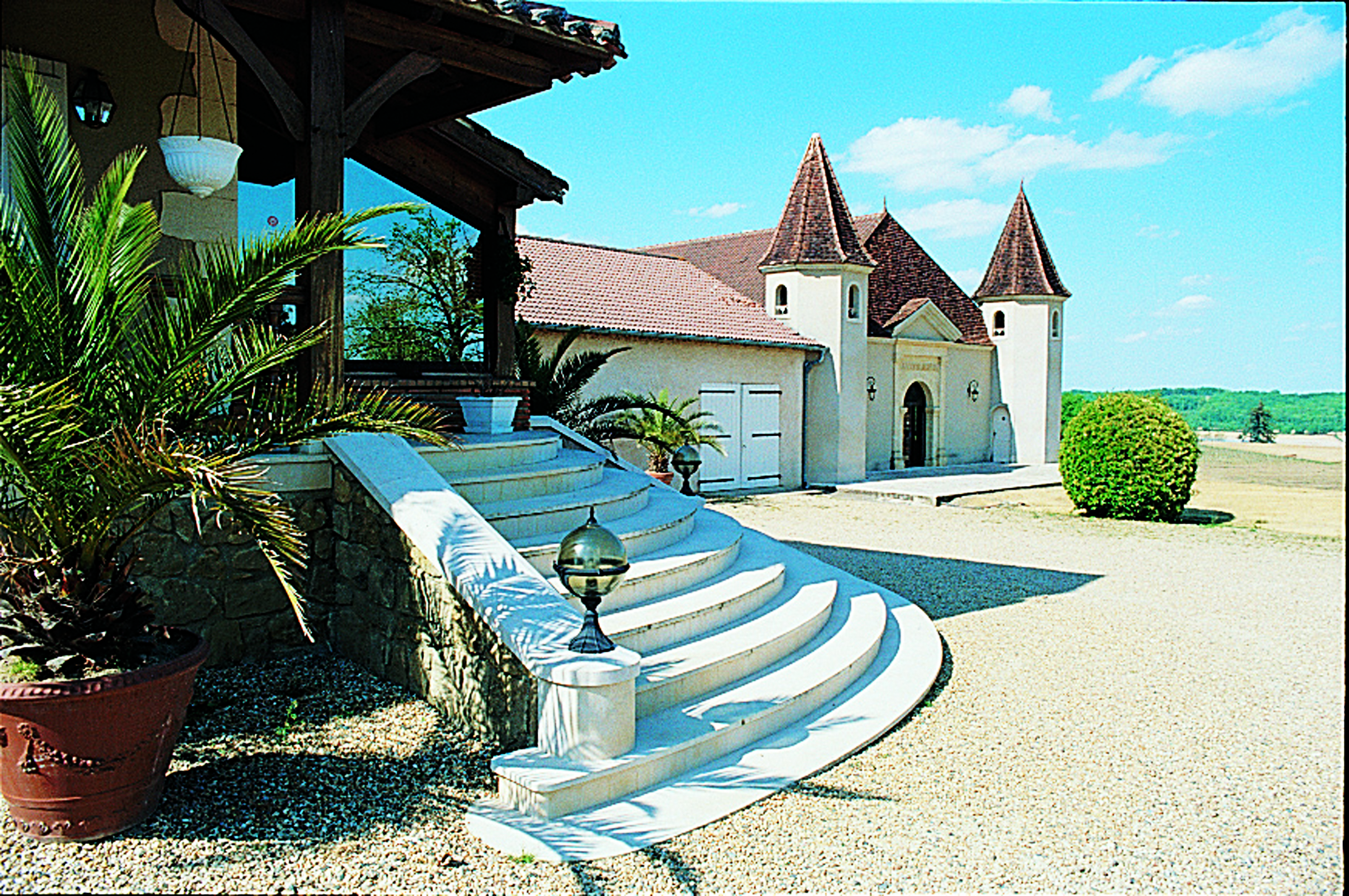 Photo château Lafitte Teston DR