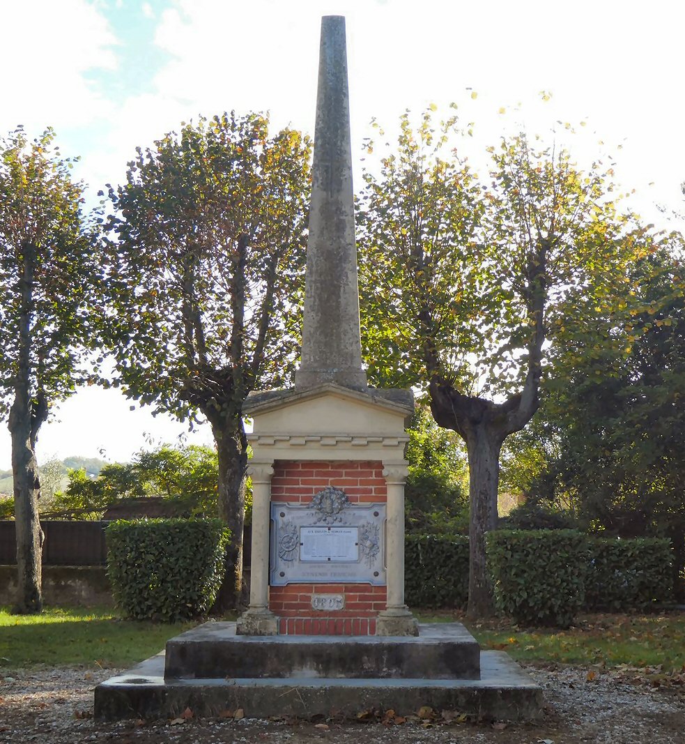 Un monument édifié en 1893 par le Souvenir Français 