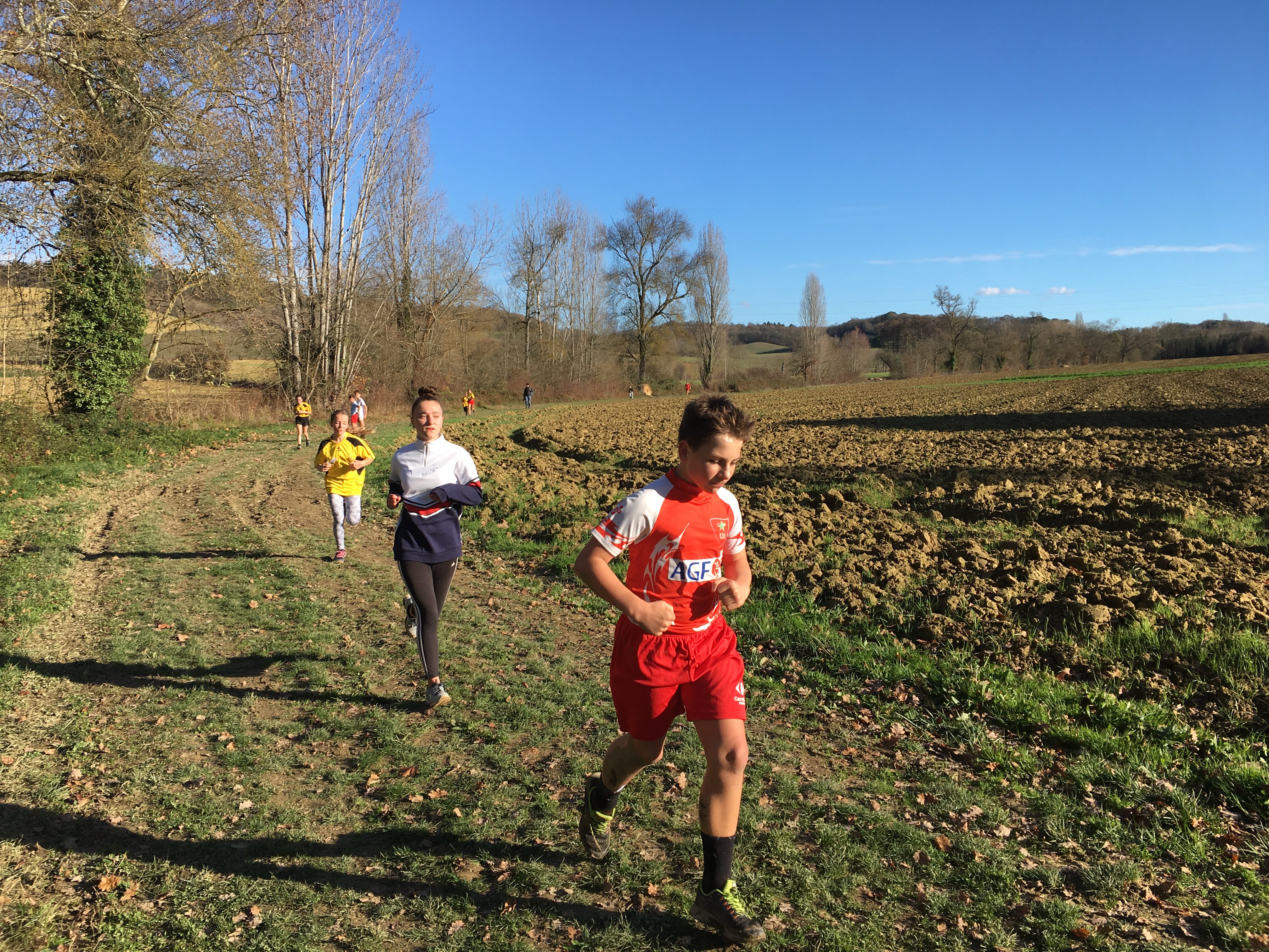 Le plaisir de courir en attendant  la reprise des rencontres - Photo Twitter UNSS Gers