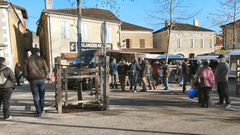 Marchés avancés aux jeudis  24 et 31 décembre 