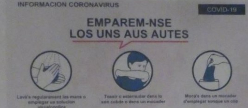 Pourquoi pas des affiches bilingues pour rappeler les consignes sanitaires?