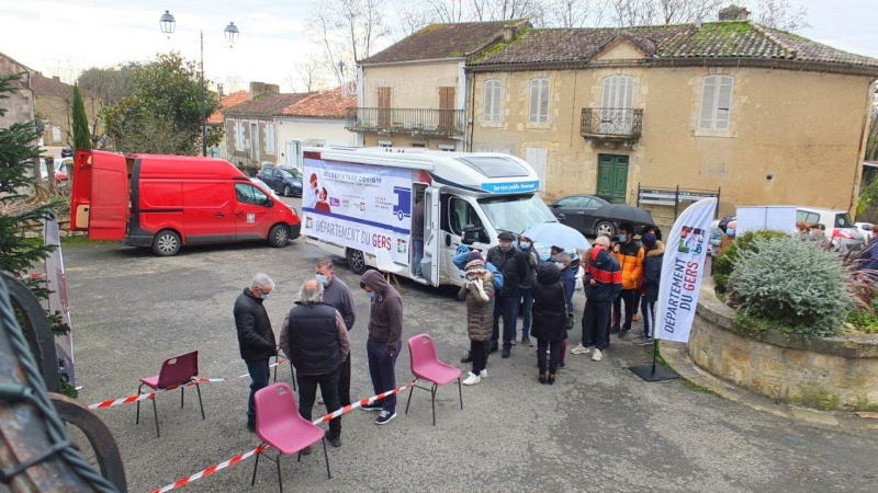 Le Bust Test s'est arrêté au centre de la commune