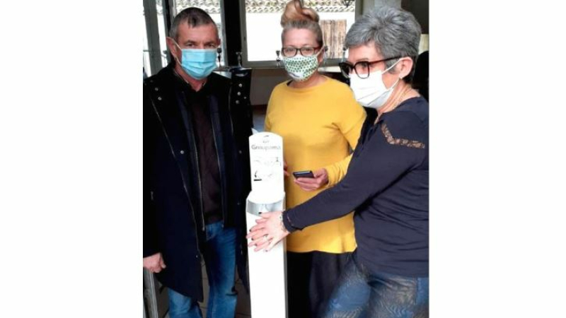 Un distributeur de gel offert à l’EHPAD