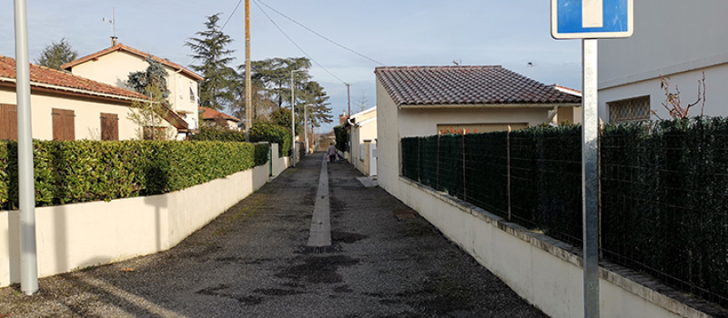 Rue des Écoliers en sens unique