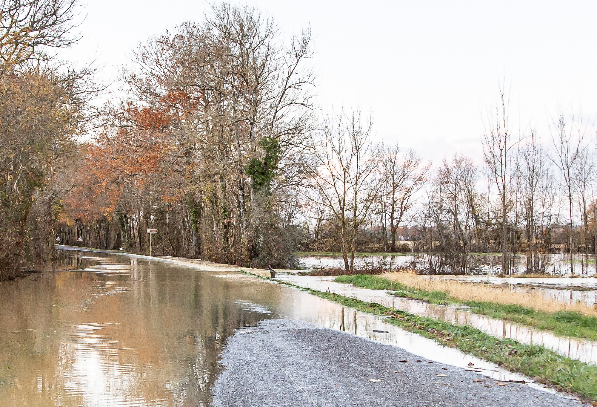 Route coupée dans les environs de Nogaro en décembre 2020 - Photo Roland Houdaille