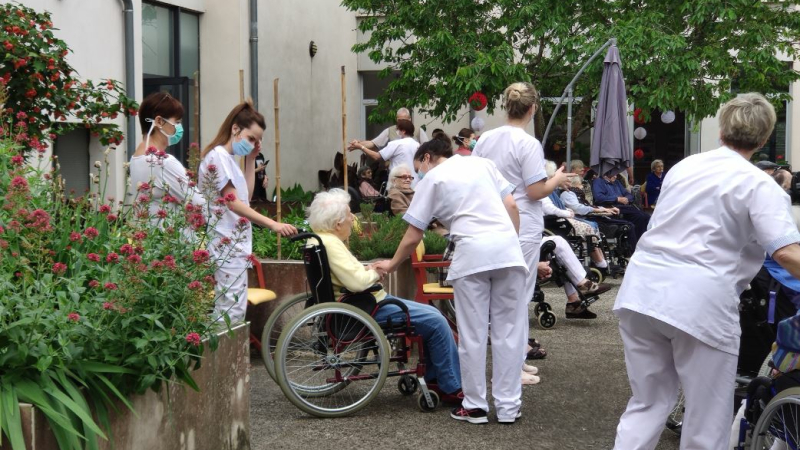 Du renfort pour s'occuper des aînés