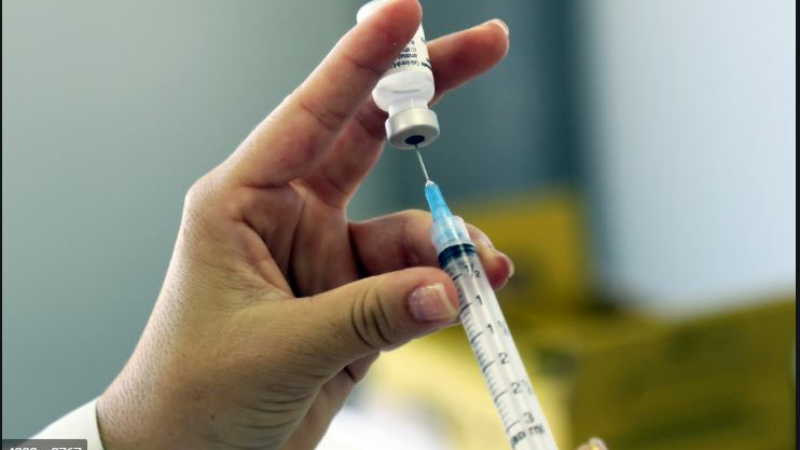 Pour ou contre le passeport vaccinal