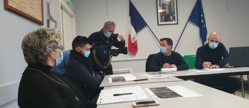 Les honneurs de la télévision pour le village