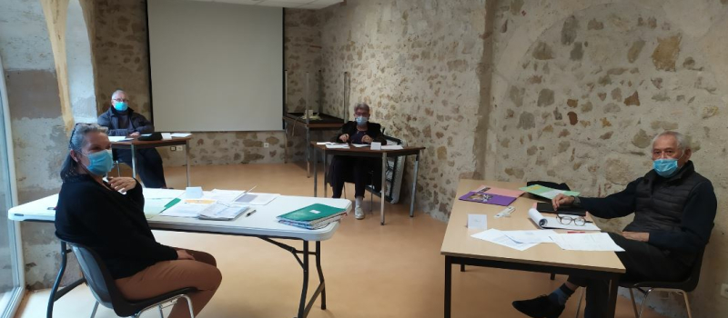 Le bureau des Motivés : une vraie réunion de travail dans les règles