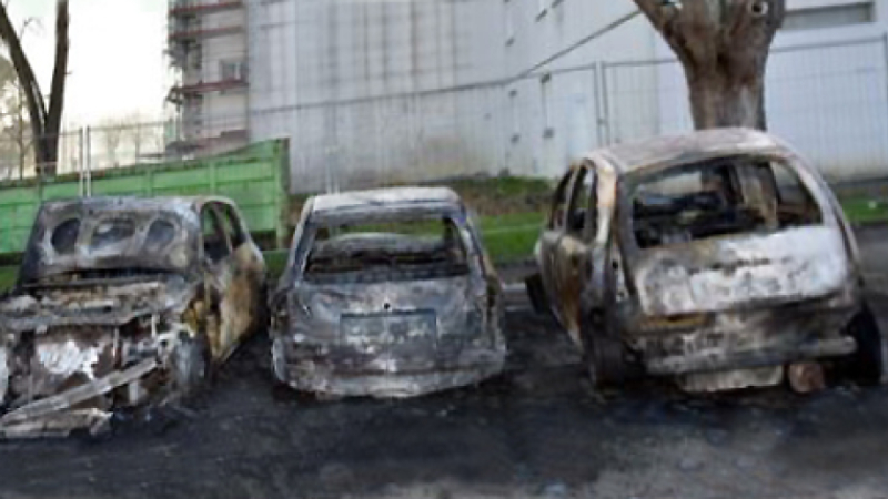 Trois véhicules incendiés au Garros