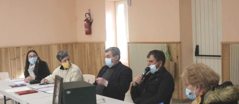 Un bureau provisoire au club taurin