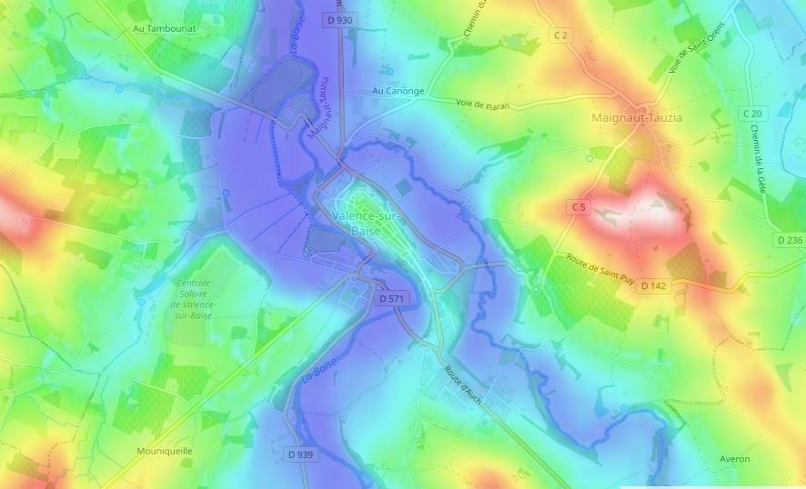 La topographie de la commune : les zones en bleu les plus basses, puis en vert et en jaune, pour arriver sur les sommets - aux alentours de 200 m guère plus - colorés en rouge