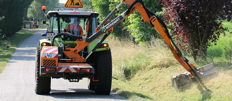 Travaux de fauchage sur les 3550 kms de départementales