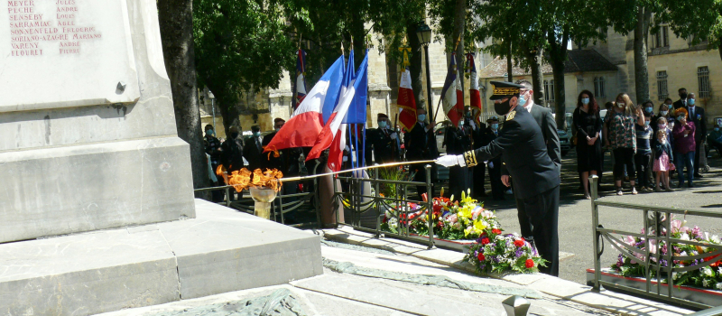 Commémoration du 8 mai : une cérémonie bien suivie par les autorités civiles et militaires
