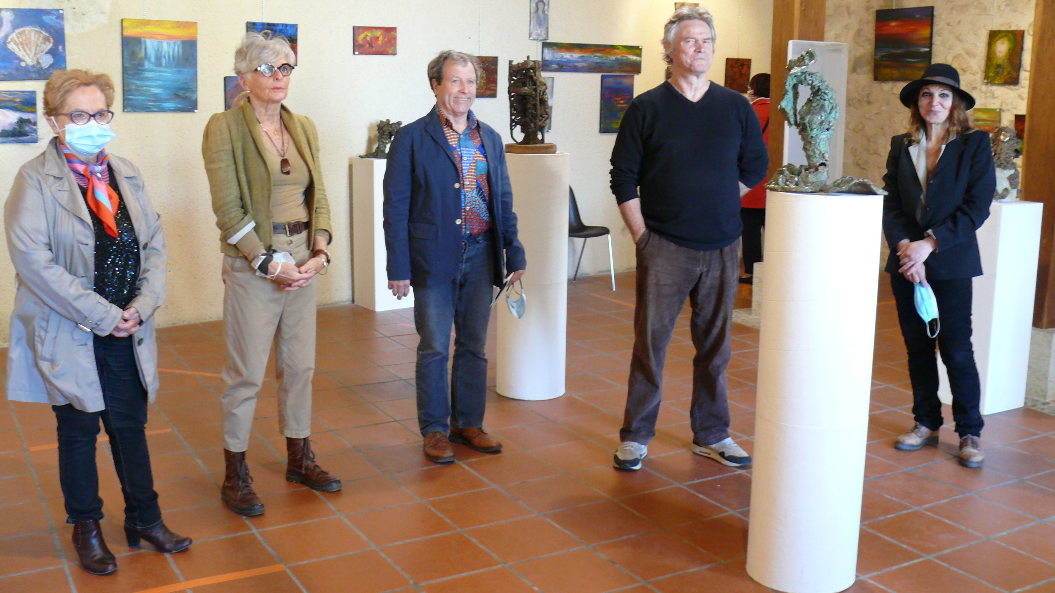Marie-Thérèse Broca-Lannaud, maire, Dominique Miam, Jean-Pierre Puyal, Willie Breteau, et Sandra Hasbani. 