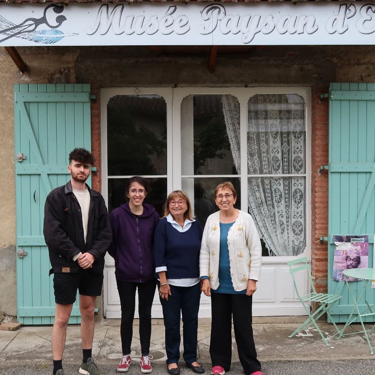 De gauche à droite : Bastien, Manon, Martine (co-présidente), Nicole (présidente)