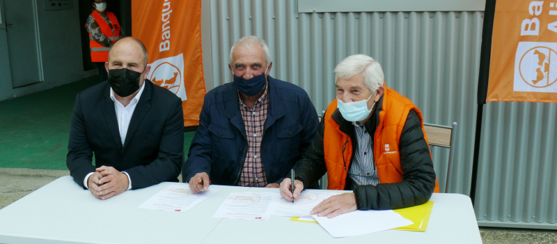 Le groupe Val de Gascogne s'implique auprès de la Banque alimentaire