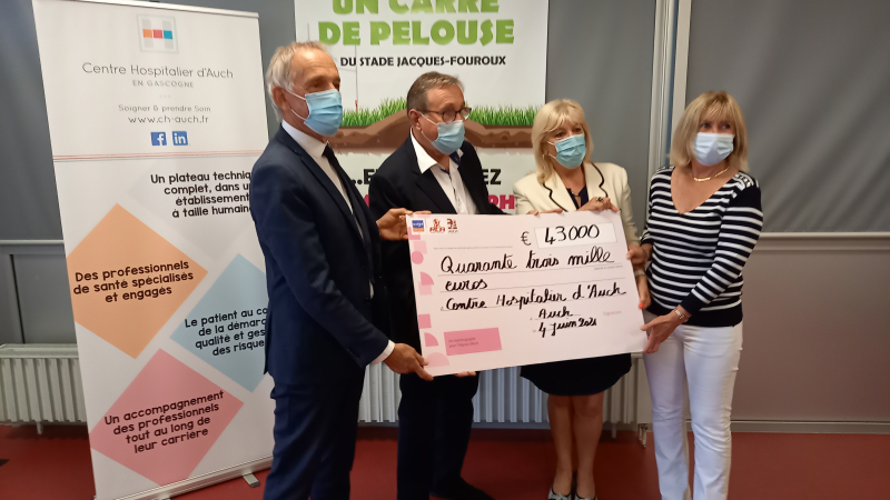 Un don de 43 000 euros versé à la Ligue contre le cancer