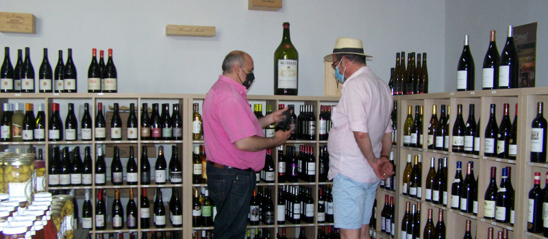 " Le choix du vin" : un espace idéal de 170m² entre l'Isle-Jourdain et Ségoufielle