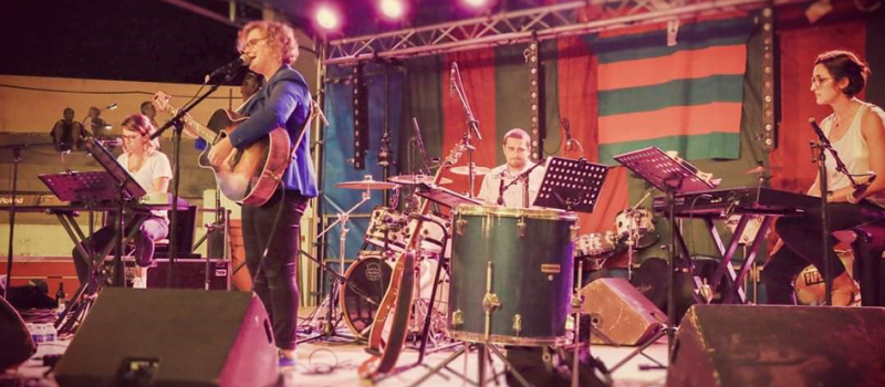 Fête la musique: pensez à réserver.