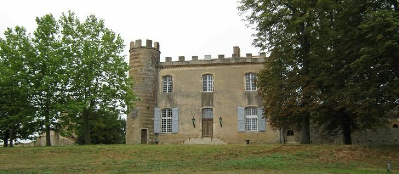 La saison démarre par un concert au Château de Saint-Guiraud