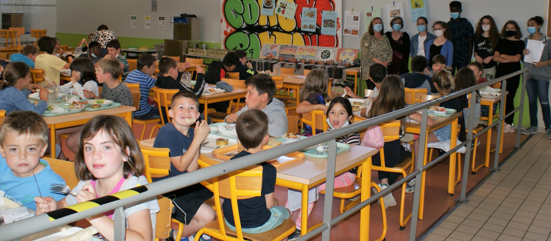 viva España a la cantina du collège Pasteur