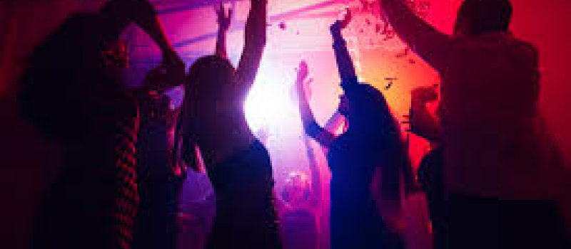 Feu vert ou presque pour les festivals et les discothèques