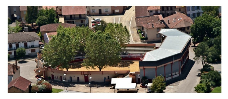Boleros et pantalons blancs de retour dans les arènes de Nogaro!