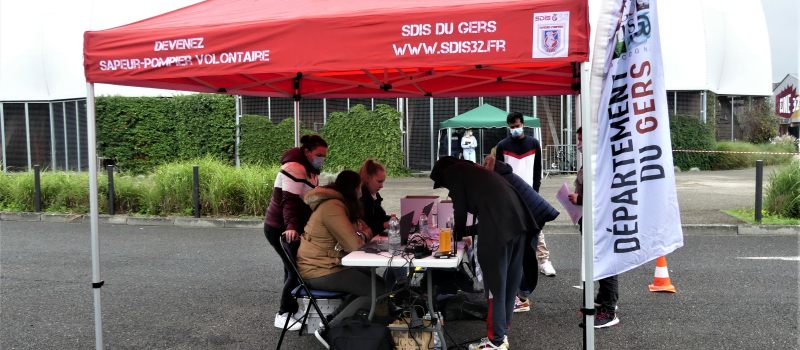 le vaccidrive à 1000 doses : la ruée