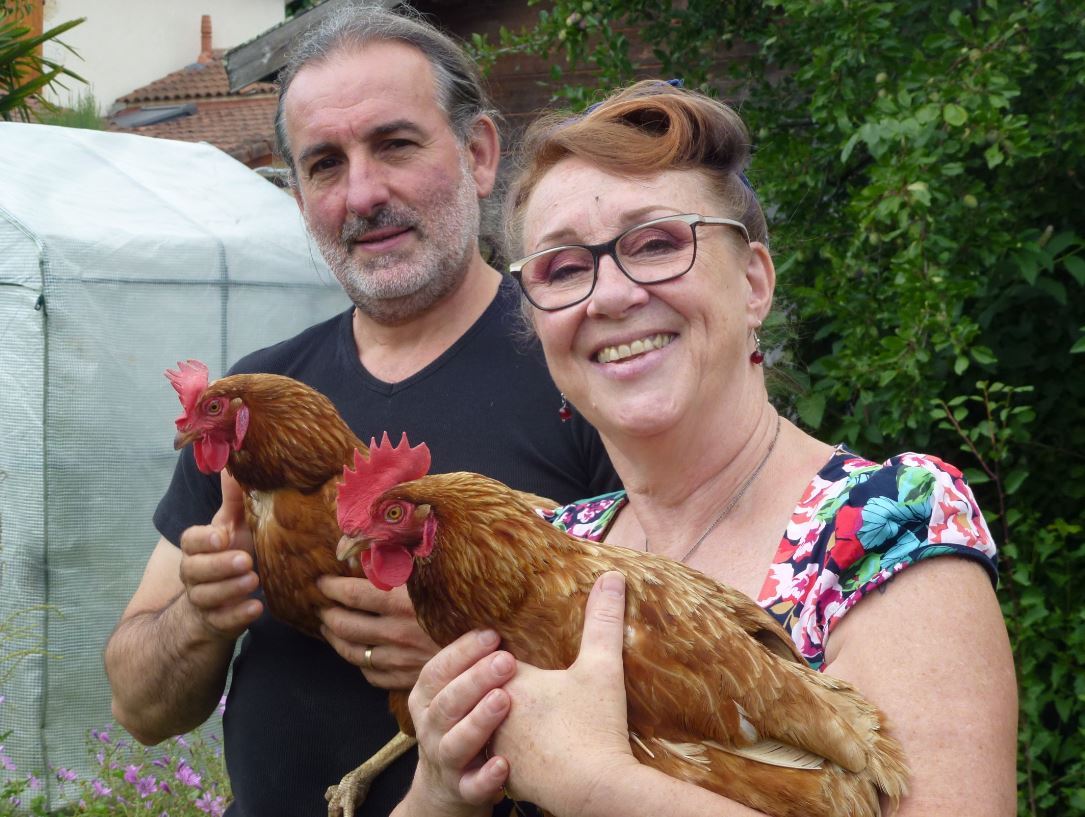 Rosalind et Jean-Paul, un point de collecte à leur adresse, à Condom