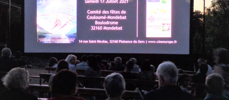 le ciné est dans le pré et le bonheur  aussi