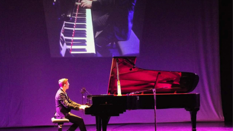 Le concertiste Alexandre Dupouy au Domaine d'Arton