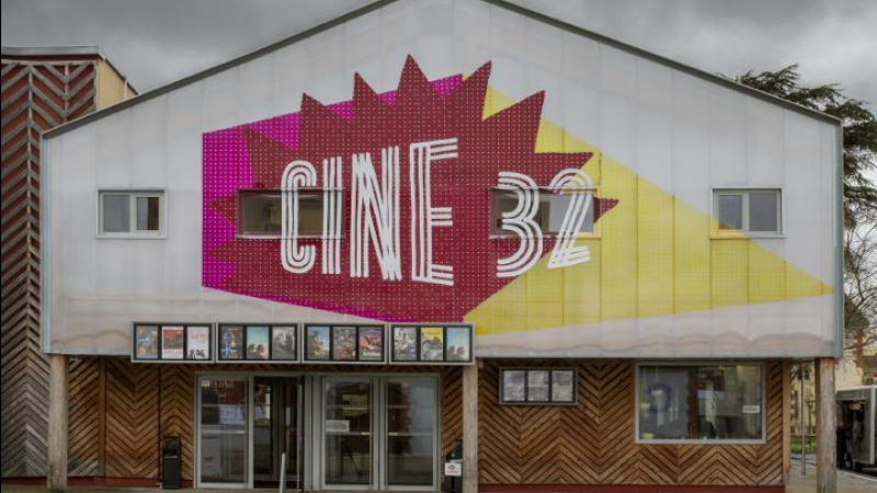 Ciné 32 Une interruption des programmes plus longue que prévue