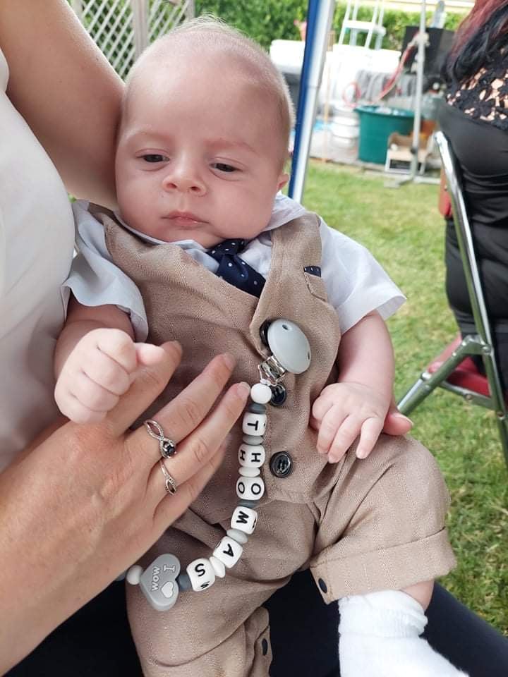 Le petit Thomas sera peut être un futur Pompier comme Papa ???