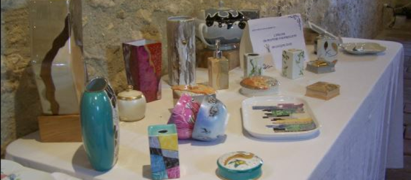 Une exposition d'artisanat et de peinture entre amies.. à Sarrant