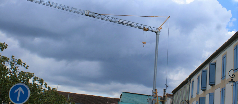 Une Grue dans les rues de la ville