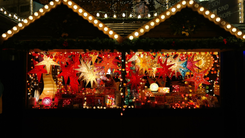 Un marché de Noël dans la tradition de l'artisanat