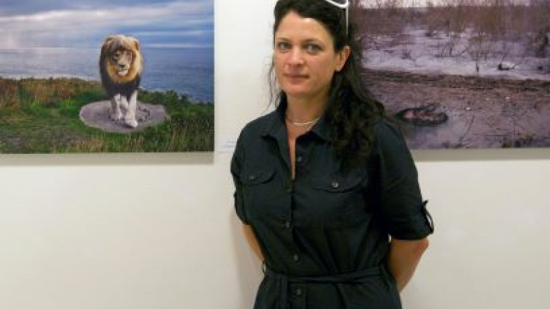 Isabelle Bazin Souriment a reçu l'un des titres  " de portraitiste de France 2021"